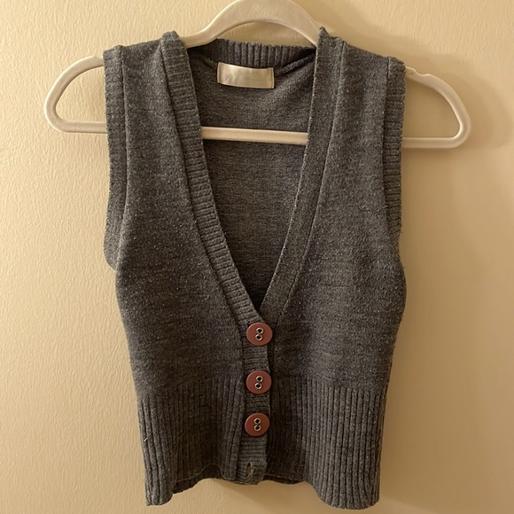 Sweater vest - Picture 1 of 3